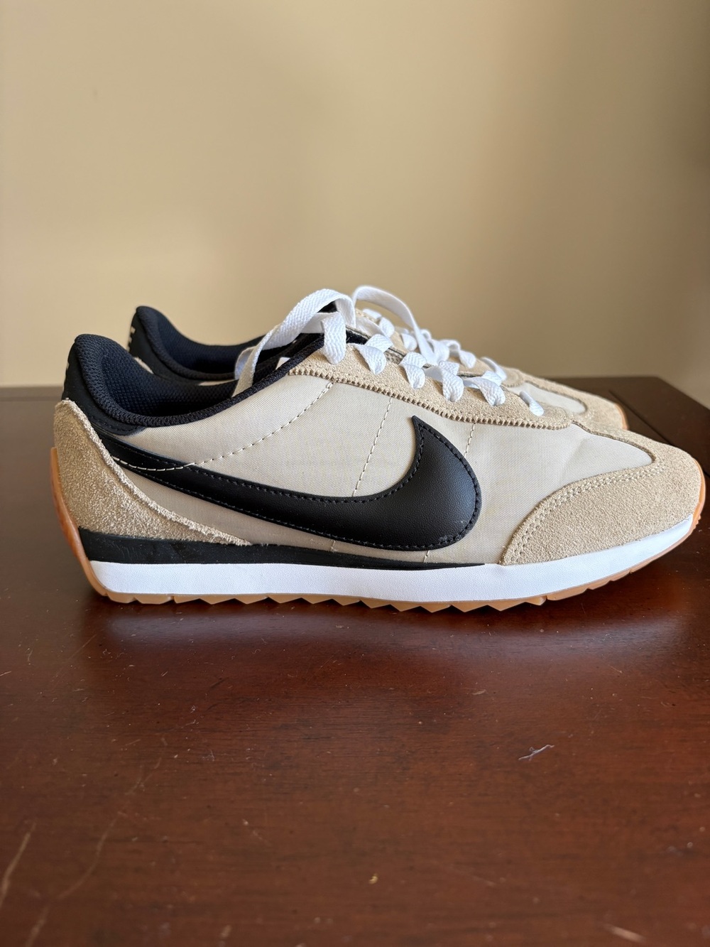 Womans Nike Pacific Sneakers Natural Beige Black Size 8  New without tags